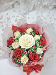 Simply Red Regular Bouquet Cake - 750 grams / (7 cupcakes)