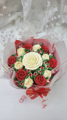 Simply Red Regular Bouquet Cake - 750 grams / (7 cupcakes)