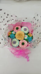 Pastel Perfection Regular Bouquet Cake - 750 grams / (7 cupcakes)