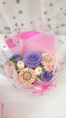 Blushing Beauty Small Bouquet Cake - 550 grams / (5 cupcakes)