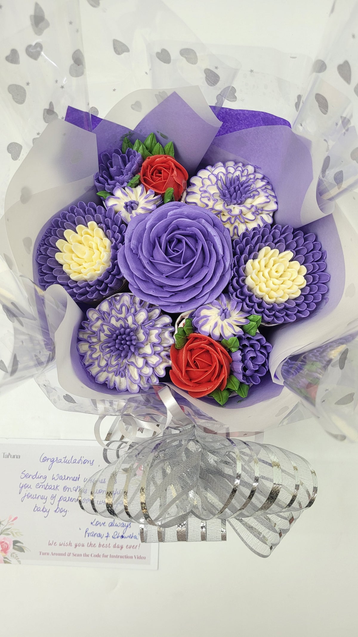 Cool Purple Regular Bouquet Cake - 750 grams / (7 cupcakes)