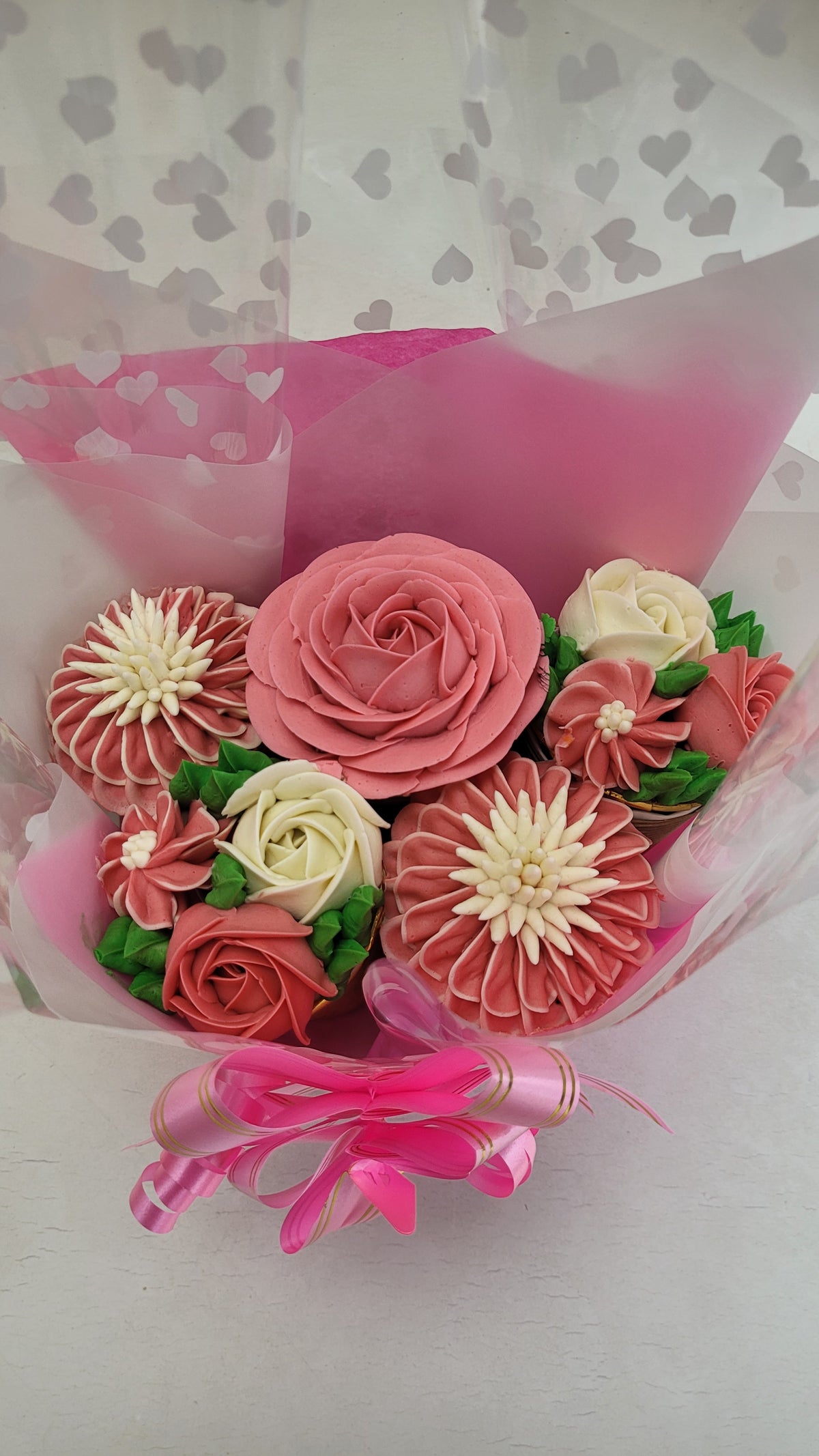 Pretty in Pink Small Bouquet Cake - 550 grams / (5 cupcakes)