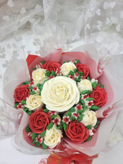 Simply Red Regular Bouquet Cake - 750 grams / (7 cupcakes)