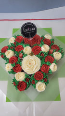 Simply Red Large Bouquet Cake - 1300 grams / (12 cupcakes)