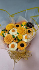 Sunny Delight Large Bouquet Cake - 1300 Grams / (12 cupcakes)